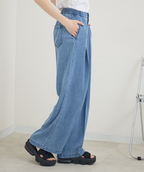 Paradise Picnic(パラダイスピクニック)の「ROSIEE テンセルデニムタックパンツ(デニムパンツ・レディース・ブラック/ブルー・FREE)」の6枚目の写真