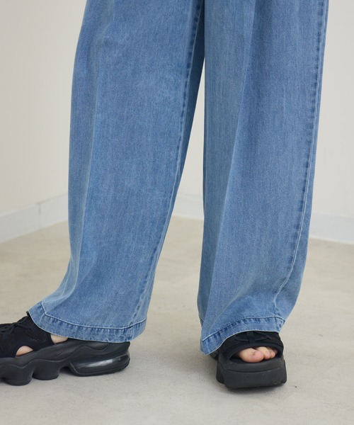 Paradise Picnic(パラダイスピクニック)の「ROSIEE テンセルデニムタックパンツ(デニムパンツ・レディース・ブラック/ブルー・FREE)」の11枚目の写真