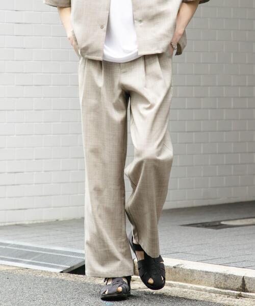 SENSE OF PLACE by URBAN RESEARCH（センスオブプレイスバイアーバンリサーチ）の「『セットアップ対応』『接触冷感/吸水速乾/イージーケア』リネンライクワイドスラックス（その他パンツ・メンズ・ライトベージュ/ブラック/ブラウン・SMALL/MEDIUM/LARGE）」の3枚目の写真
