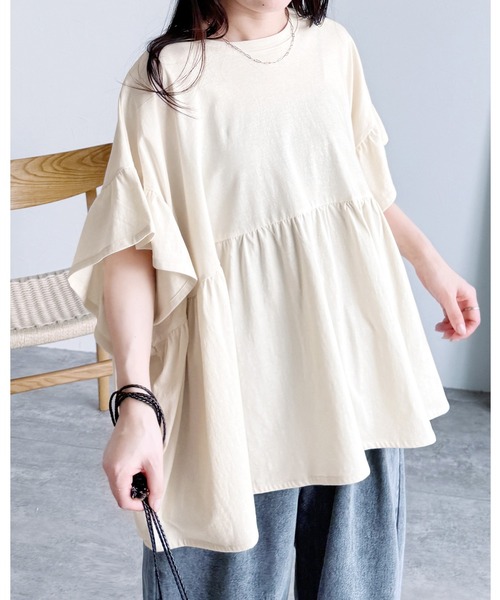 reca（レカ）の「フレンチ袖フリルプルオーバー（Tシャツ/カットソー・レディース・コーラル/チャコールグレー/アイボリー/ブラック・M）」の2枚目の写真