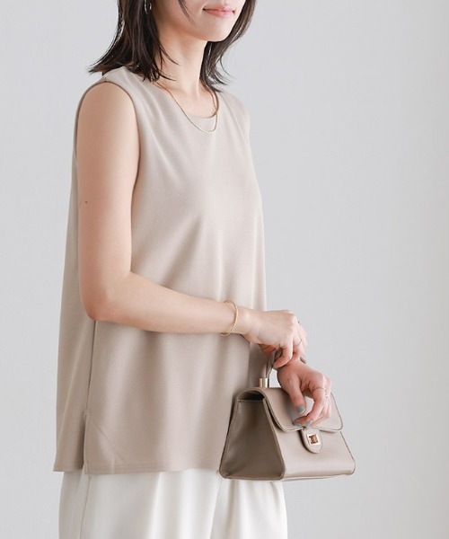 Pierrot（ピエロ）の「ペアスキン2wayタンクトップ（タンクトップ・レディース・グレイッシュベージュ/ブラック/オフホワイト・L/M/S）」の21枚目の写真