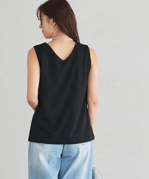 Pierrot（ピエロ）の「ペアスキン2wayタンクトップ（タンクトップ・レディース・グレイッシュベージュ/ブラック/オフホワイト・L/M/S）」の12枚目の写真