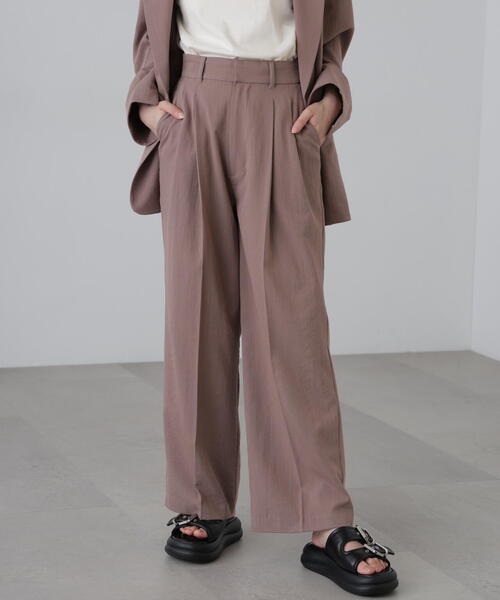 FREE'S MART（フリーズマート）の「◆【3サイズ展開XS-M】麻調合繊タックワイドパンツ【低身長サイズ有】（スラックス・レディース・ブラウン/ホワイト/ネイビー・MEDIUM/SMALL/X-SMALL）」の2枚目の写真