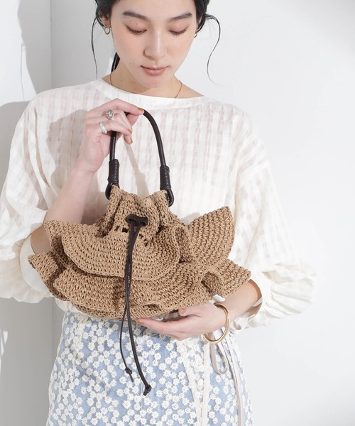 NANO universe（ナノユニバース）の「ティアードフリルバッグ（かごバッグ・レディース・ベージュ/ブラック・FREE）」の2枚目の写真