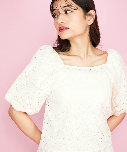 QUEENS COURT（クイーンズコート）の「【SHIORI IRIE コラボ】2WAYオフショルレースブラウス≪手洗い可能≫（シャツ/ブラウス・レディース・ブラック/オフホワイト/アイボリー・M）」の14枚目の写真