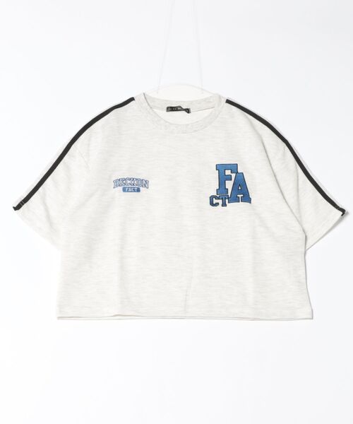 GORGE（ゴージ）の「《ライン袖×ロゴ刺繍》ゆるっとスポMIXトップス（Tシャツ/カットソー・レディース・ブラック/スミクロ/オートミール・F）」の7枚目の写真