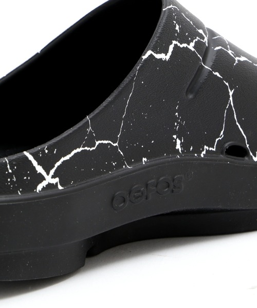 OOFOS(ウーフォス)の「OOFOS x Children of the discordance / x OOcloog コラボ ウークロッグ サンダル(サンダル・メンズ・ブラック・30/24/25/26/27/28/29)」の9枚目の写真