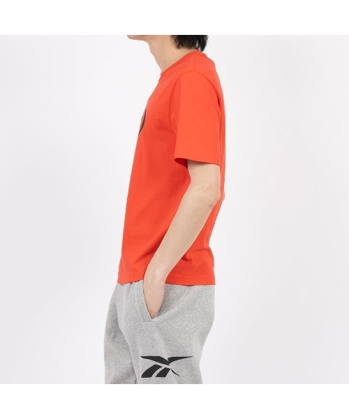 Reebok(リーボック)の「バスケットボール Tシャツ / BASKETBALL T-SHIRT(Tシャツ/カットソー・メンズ・レッド/ブラック/ホワイト・X-LARGE/SMALL/XX-LARGE/LARGE/MEDIUM)」の6枚目の写真