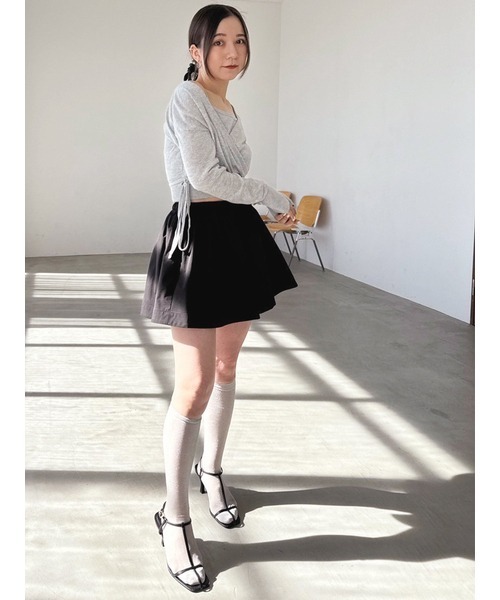 SNIDEL（スナイデル）の「Sustainableタフタミニスカショ（その他パンツ・レディース・ブラック/バーガンディー/ホワイト・0/1）」の17枚目の写真