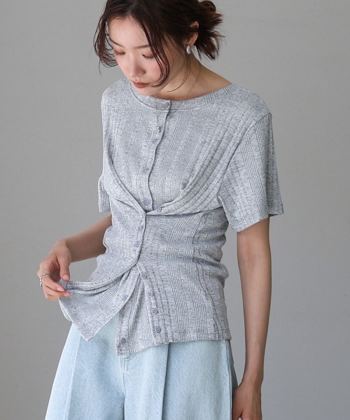Bab(バブ)の「レイヤード風2WAYトップス(Tシャツ/カットソー・レディース・グレー/ホワイト/ベージュ・M)」の3枚目の写真