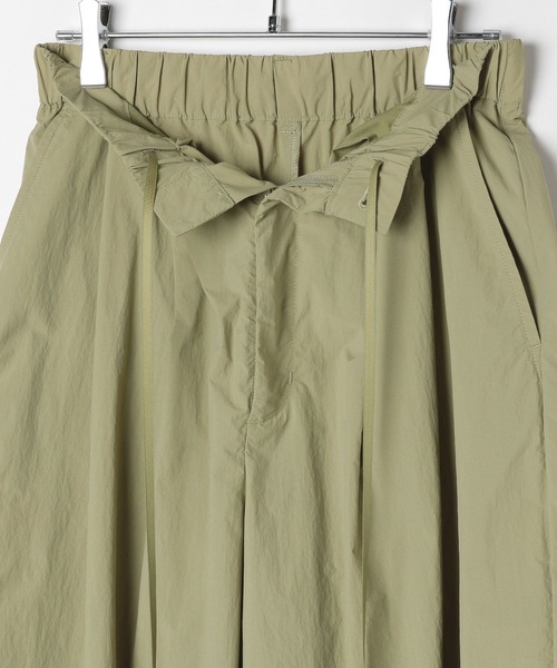 LEPSIM（レプシィム）の「ワイドコクーンパンツ　524518（その他パンツ・レディース・カーキブラウン/オリーブ/ブラック/アイボリー・MEDIUM/LARGE）」の9枚目の写真