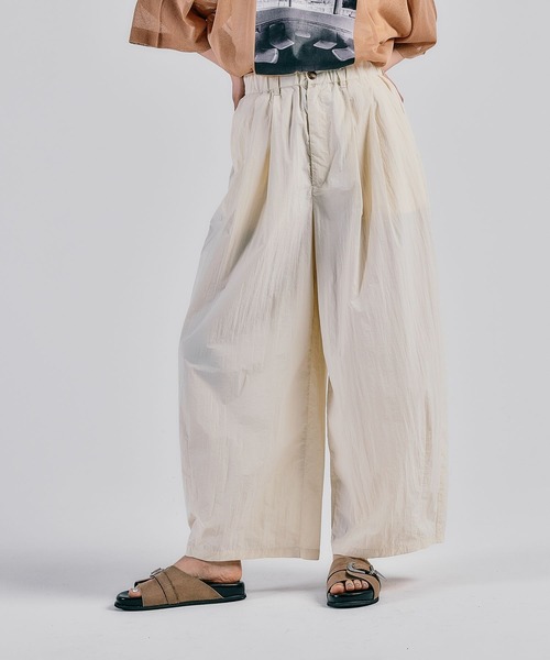 LEPSIM（レプシィム）の「ワイドコクーンパンツ　524518（その他パンツ・レディース・カーキブラウン/オリーブ/ブラック/アイボリー・MEDIUM/LARGE）」の15枚目の写真