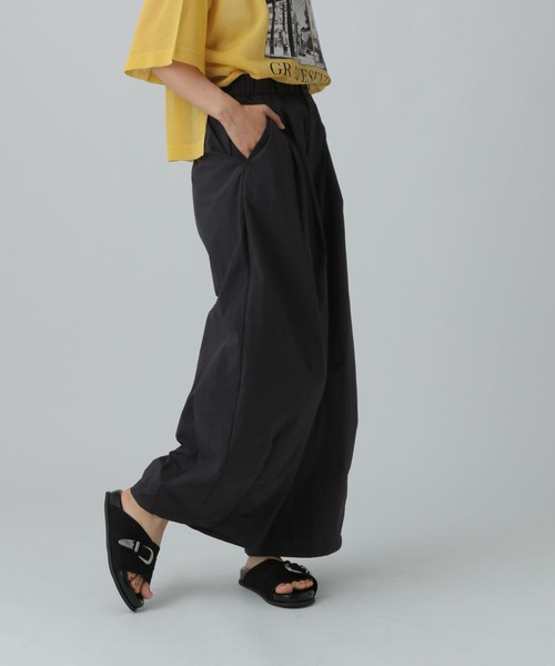 LEPSIM（レプシィム）の「ワイドコクーンパンツ　524518（その他パンツ・レディース・カーキブラウン/オリーブ/ブラック/アイボリー・MEDIUM/LARGE）」の22枚目の写真