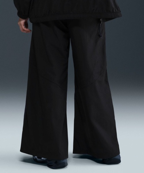 NIKE（ナイキ）の「NIKE AS W NSW WIDE LEG WVN PANT / ナイキ ウィメンズ NSW ワイド レッグ ウーヴン パンツ 【SP】（その他パンツ・レディース・ブラック・S/M/L）」の10枚目の写真