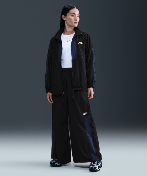 NIKE（ナイキ）の「NIKE AS W NSW WIDE LEG WVN PANT / ナイキ ウィメンズ NSW ワイド レッグ ウーヴン パンツ 【SP】（その他パンツ・レディース・ブラック・S/M/L）」の4枚目の写真