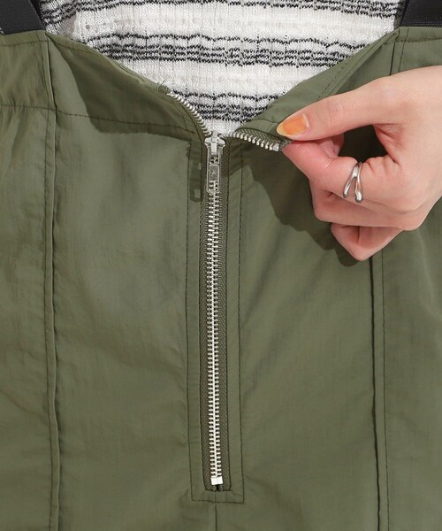 Cutie Blonde（キューティーブロンド）の「【S-LL】ナイロンハーフジップジャンスカ（ワンピース・レディース・ブラック/カーキ・01/02/03/04）」の7枚目の写真