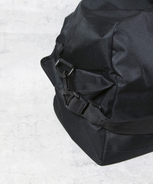 CONVERSE（コンバース）の「CONVERSE ビッグボストンバッグ（ボストンバッグ・メンズ・ホワイト/ブラック/ラベンダー・FREE）」の6枚目の写真