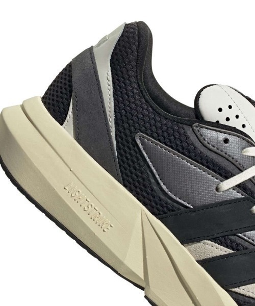 adidas（アディダス）の「アディダス adidas LIGHTBLAZE U（スニーカー・メンズ・ブラック×ホワイト・25.0cm/25.5cm/26.0cm/26.5cm/27.0cm/27.5cm/28.0cm）」の11枚目の写真