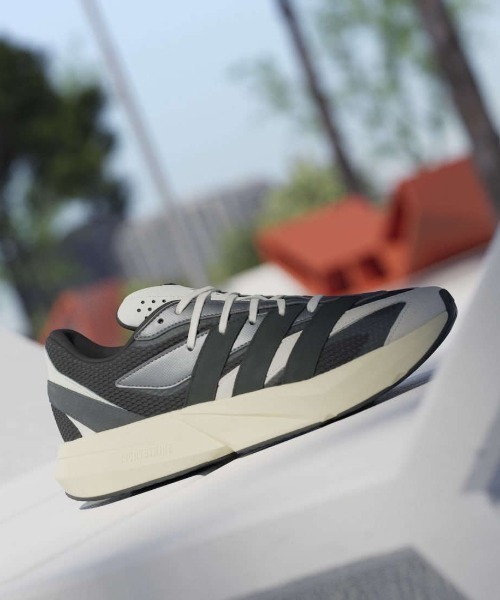 adidas（アディダス）の「アディダス adidas LIGHTBLAZE U（スニーカー・メンズ・ブラック×ホワイト・25.0cm/25.5cm/26.0cm/26.5cm/27.0cm/27.5cm/28.0cm）」の12枚目の写真