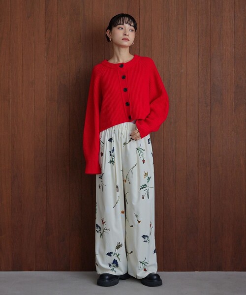 EMMEL REFINES（エメルリファインズ）の「＜EMMEL REFINES＞EM カタアゼ ボタン カーディガン（カーディガン/ボレロ・レディース・オフホワイト/レッド/ライラック・FREE）」の22枚目の写真