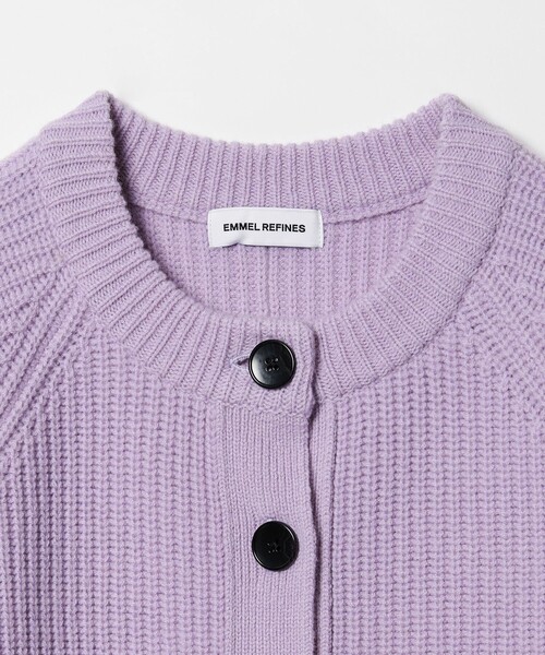 EMMEL REFINES（エメルリファインズ）の「＜EMMEL REFINES＞EM カタアゼ ボタン カーディガン（カーディガン/ボレロ・レディース・オフホワイト/レッド/ライラック・FREE）」の9枚目の写真