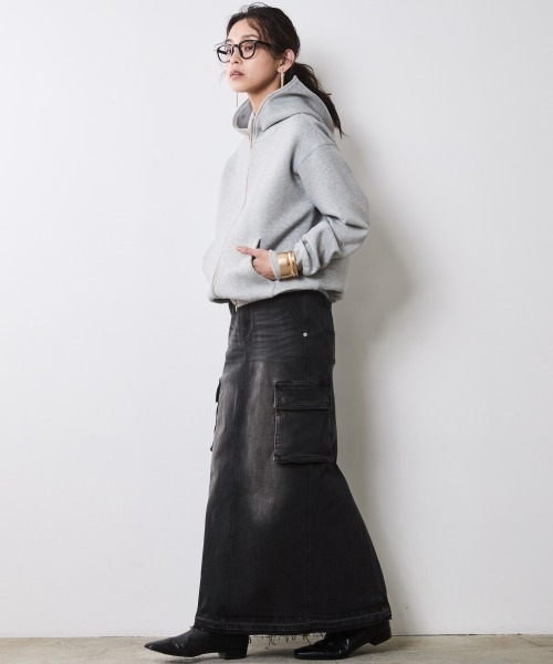 CHIC STYLE（シックスタイル）の「アウトポケットデニムマキシスカート＜大きいサイズ有＞シックスタイル（デニムスカート・レディース・ブルー系/ブラック系・M/L/LL/3L/4L/5L）」の12枚目の写真