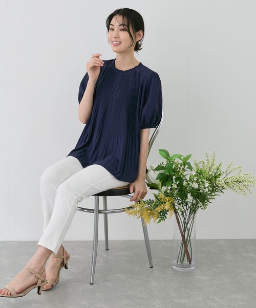 Jayro(ジャイロ)の「消しプリーツフレア半袖ブラウス(シャツ/ブラウス・レディース・ホワイト系その他2/ブラック系その他/ホワイト系その他/ネイビー・M)」の6枚目の写真