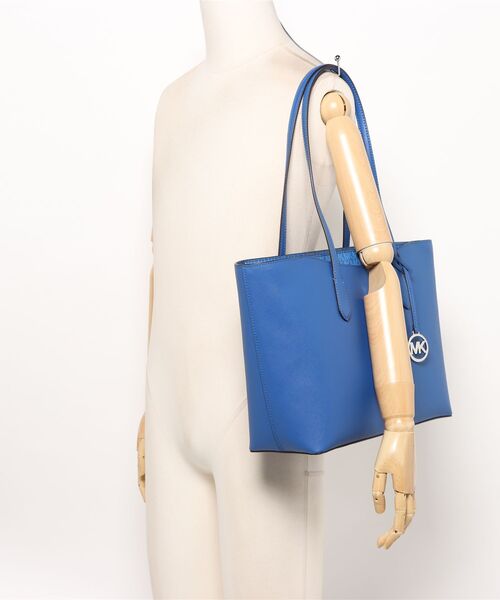 MICHAEL KORS（マイケルコース）の「ARDEN LG TZ TOTE トートバッグ（トートバッグ・レディース・ブルー系・FREE）」の5枚目の写真