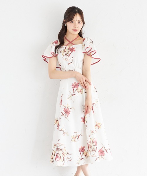 tocco closet（トッコ　クローゼット）の「リリープリントフレアスリーブバックレースアップワンピース（ワンピース・レディース・レッド/ブルー・M）」の2枚目の写真
