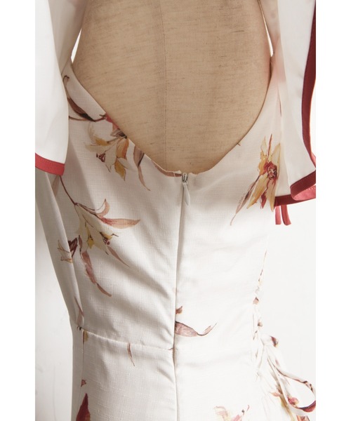 tocco closet（トッコ　クローゼット）の「リリープリントフレアスリーブバックレースアップワンピース（ワンピース・レディース・レッド/ブルー・M）」の3枚目の写真