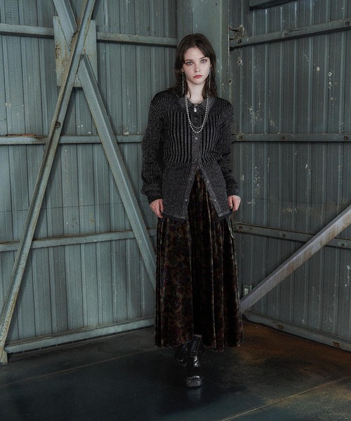 HARE(ハレ)の「レイヤーシャツラメリブニットカーディガン(HARE)(カーディガン/ボレロ・レディース・ブラック/ブラウン/パープル/グリーン/グレー/ブラック系その他・FREE)」の8枚目の写真