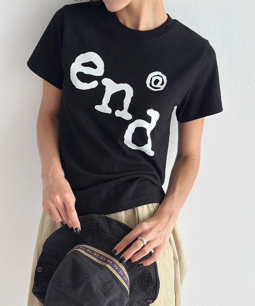 UNE MANSION(ユヌマンション)の「endユニークロゴクロップド半袖Tシャツ(Tシャツ/カットソー・レディース・ホワイト/ネイビー/ブラック/スカイブルー・FREE)」の3枚目の写真