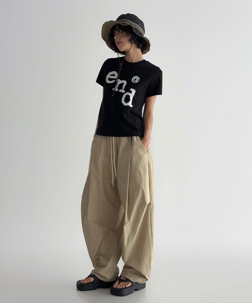UNE MANSION(ユヌマンション)の「endユニークロゴクロップド半袖Tシャツ(Tシャツ/カットソー・レディース・ホワイト/ネイビー/ブラック/スカイブルー・FREE)」の14枚目の写真
