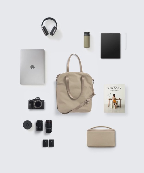ESTNATION(エストネーション)の「Urth / Arkose Tote(トートバッグ・メンズ・ブラック・FREE)」の4枚目の写真