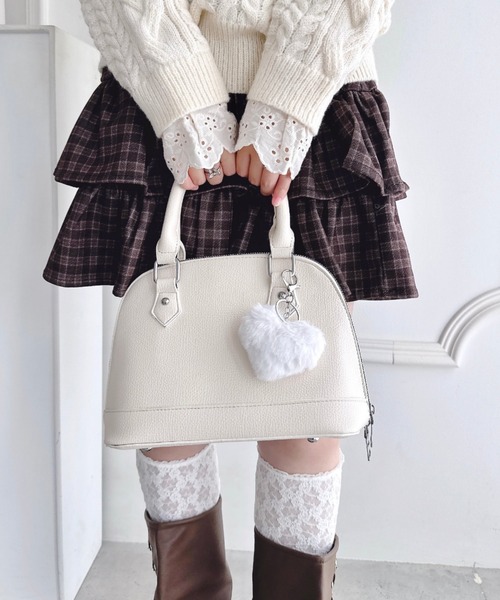 Loueme（ルエム）の「ハートファーチャーム2WAYボストンバッグ（ボストンバッグ・レディース・ブラック/アイボリー/ピンク/ブラウン・FREE）」の10枚目の写真