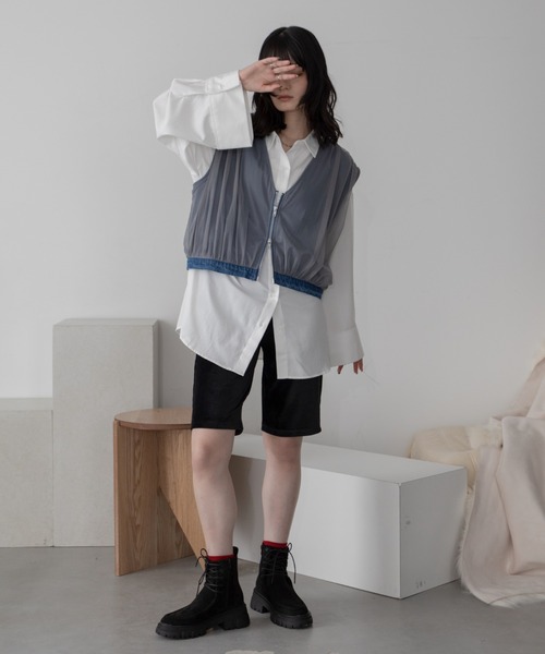 VACANCY（ヴァカンシー）の「チュールドッキングデニムZIPベスト（ベスト・レディース・ブラック/ブルー・FREE）」の7枚目の写真