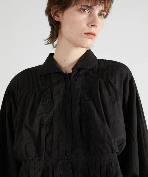 crinkle crinkle crinkle（クリンクルクリンクルクリンクル）の「【crinkle crinkle crinkle】cord embroidery blouse/コード刺繍ブラウス（Tシャツ/カットソー・レディース・ブラック・FREE）」の3枚目の写真