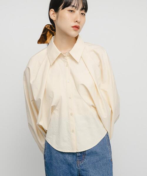 KBF(ケイビーエフ)の「ボリュームスリーブクロップドシャツ(シャツ/ブラウス・レディース・グリーン系その他/ブラウン系その他/ライトベージュ・ONE)」の5枚目の写真