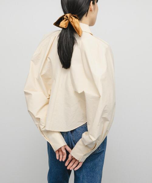 KBF(ケイビーエフ)の「ボリュームスリーブクロップドシャツ(シャツ/ブラウス・レディース・グリーン系その他/ブラウン系その他/ライトベージュ・ONE)」の8枚目の写真