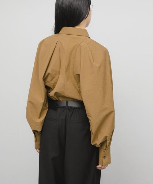 KBF(ケイビーエフ)の「ボリュームスリーブクロップドシャツ(シャツ/ブラウス・レディース・グリーン系その他/ブラウン系その他/ライトベージュ・ONE)」の14枚目の写真