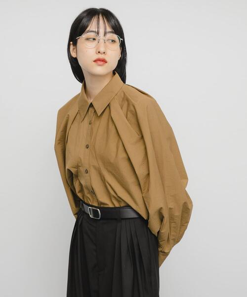 KBF(ケイビーエフ)の「ボリュームスリーブクロップドシャツ(シャツ/ブラウス・レディース・グリーン系その他/ブラウン系その他/ライトベージュ・ONE)」の15枚目の写真