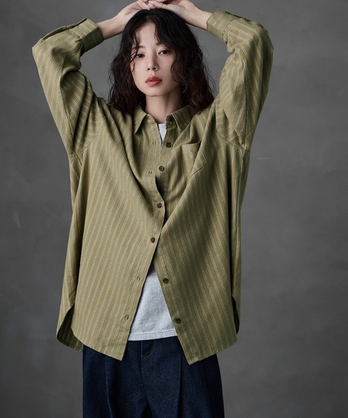 etoll.(エトル)の「ストライプコットンオーバーシャツ(シャツ/ブラウス・レディース・ブラック/ベージュ/カーキ・M)」の14枚目の写真