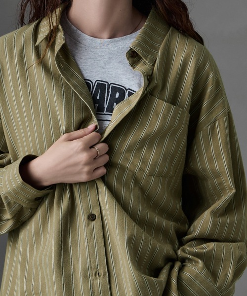 etoll.(エトル)の「ストライプコットンオーバーシャツ(シャツ/ブラウス・レディース・ブラック/ベージュ/カーキ・M)」の10枚目の写真