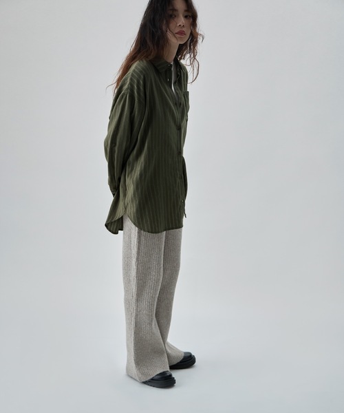 etoll.(エトル)の「ストライプコットンオーバーシャツ(シャツ/ブラウス・レディース・ブラック/ベージュ/カーキ・M)」の22枚目の写真