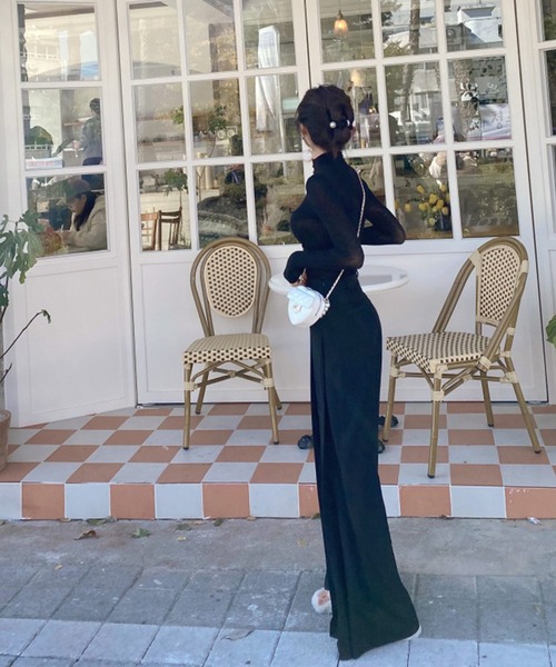 LAFFMO（ラフモ）の「タック入りフレアスラックス（スラックス・レディース・ブラック/ネイビー/オフホワイト/キャメル・M/L）」の12枚目の写真