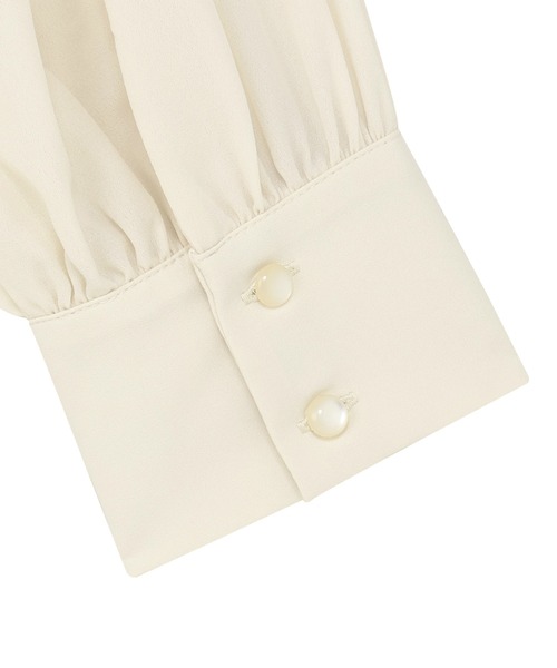 TOKYO SHIRTS（トウキョウシャツ）の「ストレッチジョーゼット 袖プリーツ ハイネック ブラウス（シャツ/ブラウス・レディース・オフホワイト/チャコール・M/L）」の6枚目の写真