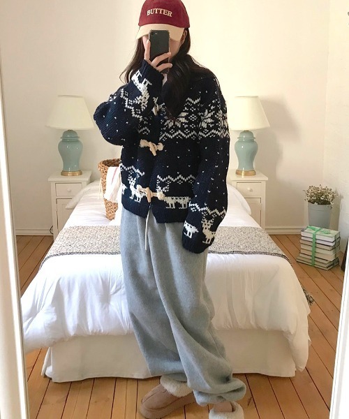 SHEENA(シーナ)の「トグルボタンノルディック柄襟付きニットカーディガン(カーディガン/ボレロ・レディース・ネイビー/アイボリー/グレー・M)」の16枚目の写真