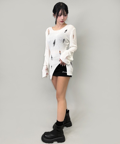 FOLLOWIN(フォロウィン)の「4color/ベルト付き/透かしダメージアシンメトリーニット長袖(ニット/セーター・レディース・グレー/ブラック/ホワイト/ブラウン・FREE)」の22枚目の写真
