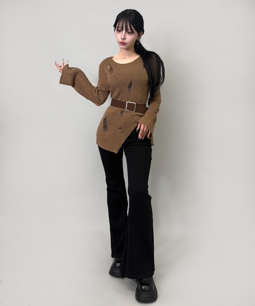 FOLLOWIN(フォロウィン)の「4color/ベルト付き/透かしダメージアシンメトリーニット長袖(ニット/セーター・レディース・グレー/ブラック/ホワイト/ブラウン・FREE)」の7枚目の写真