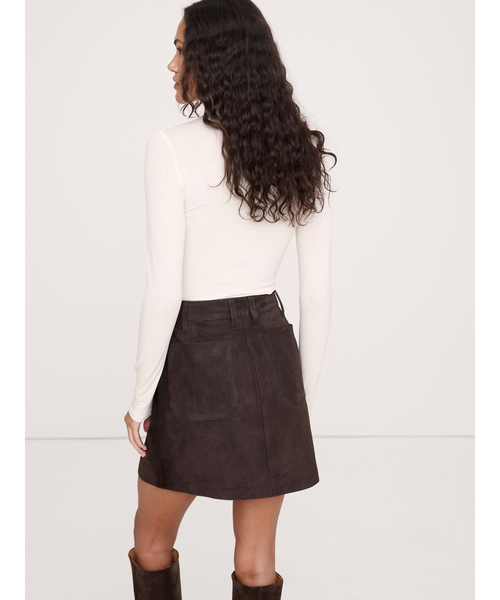 Banana Republic(バナナリパブリック)の「リュクス ウールブレンド タートルネックTシャツ(Tシャツ/カットソー・レディース・チャコールグレー/オレンジ/ブラウン/ブラック/アイボリー/ネイビー・M/S/XS/L)」の19枚目の写真